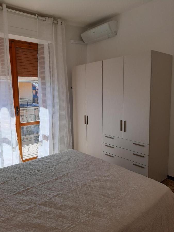 Nel Blu Apartman Marina dʼMarina dʼAndora Kültér fotó